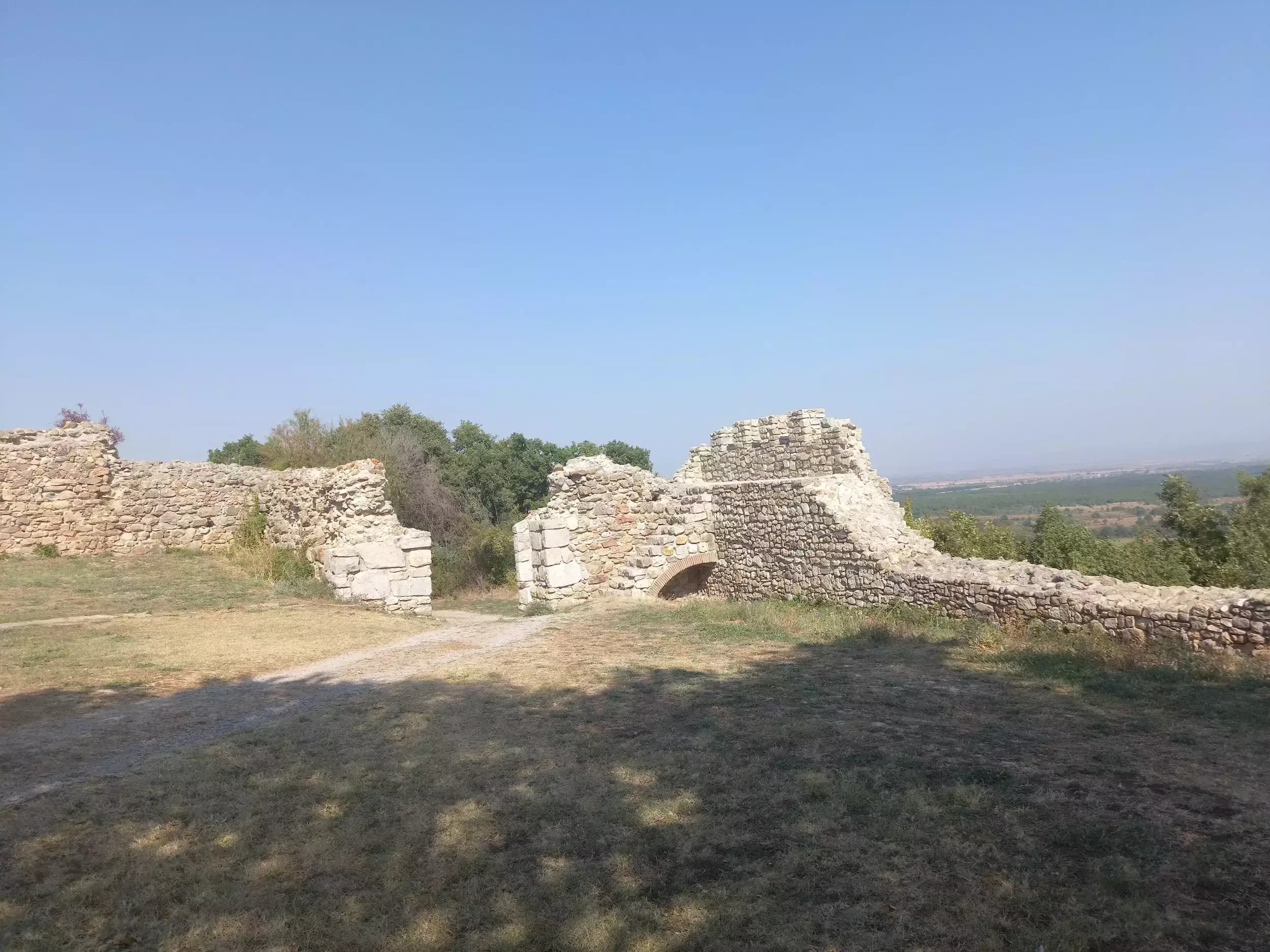 Крепост Неутзикон