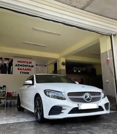Автомивка & Сервиз Гуми & Автоаксесоари
