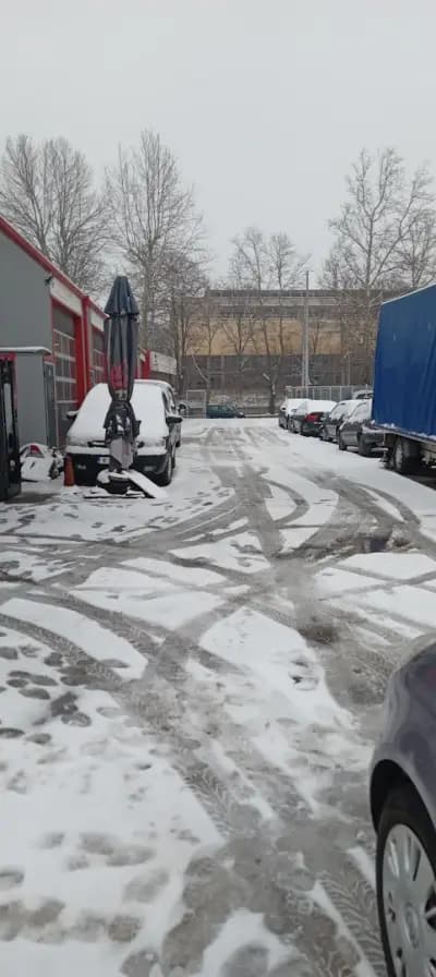 Акумулаторен център и Автосервиз Сакар 90 MONBAT