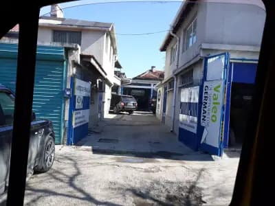 Castrol Service LR Solution / Автоcервиз Ленд Ровър