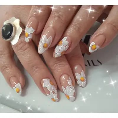 Nina Nails Art