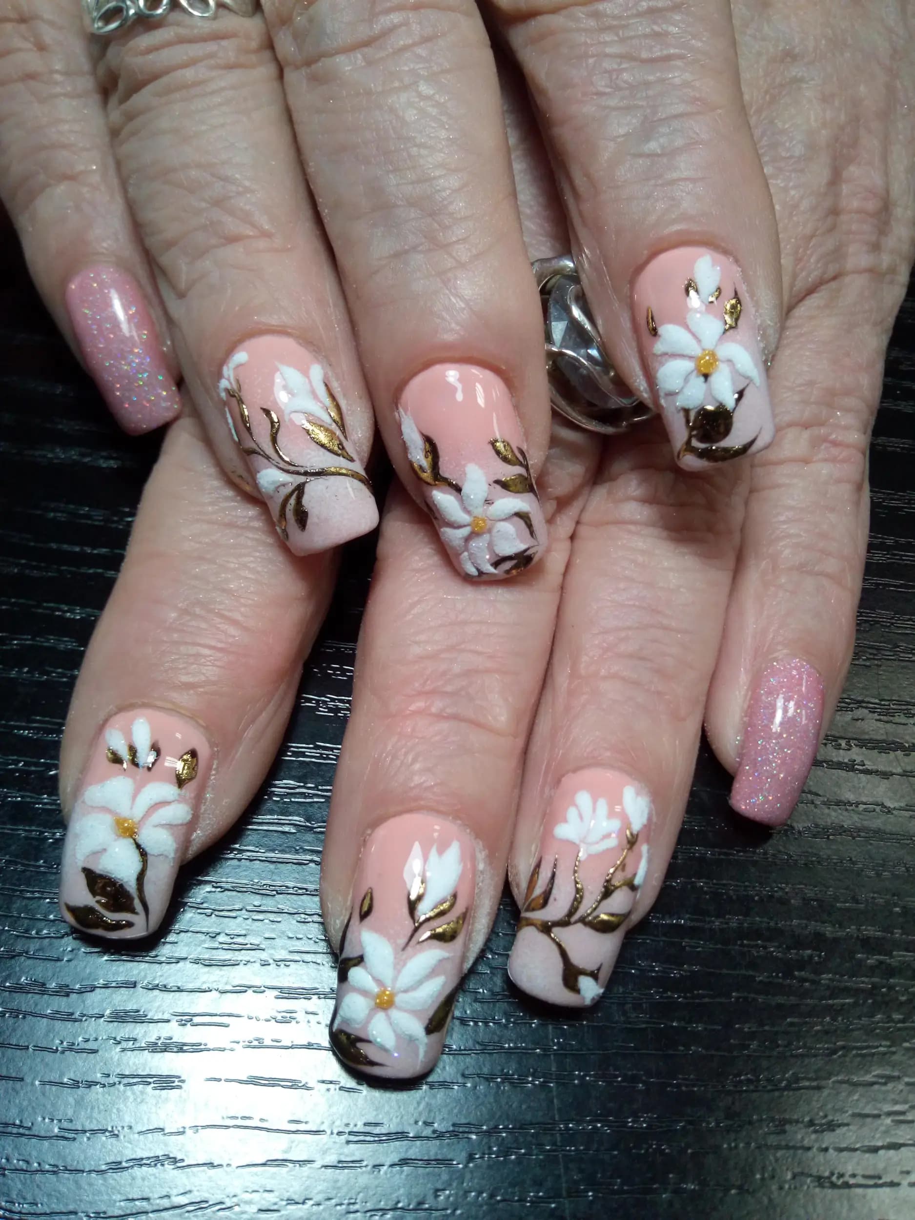 Nina Nails Art