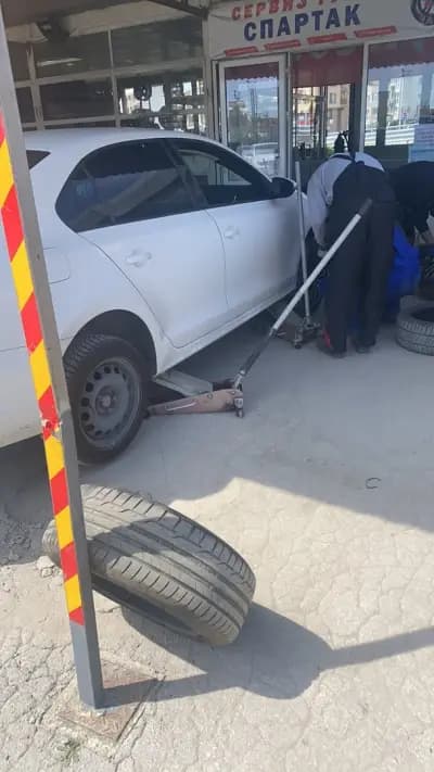 Денонощен сервиз за гуми Спартак /TIRE SERVICE NON STOP 24/7