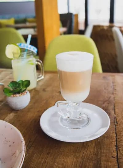 7even Coffee & Kids Club