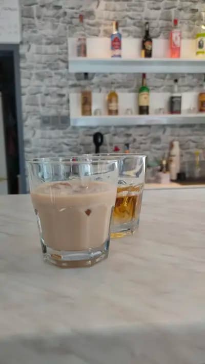 Maraya: Food and Drinks