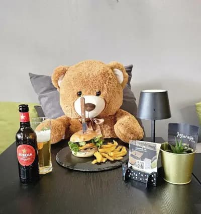 Maraya: Food and Drinks