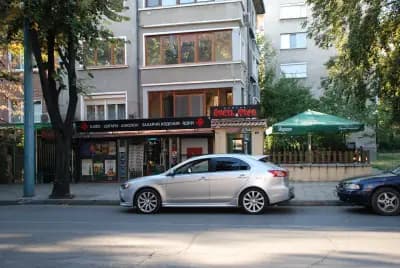 Кафене "Ангел и Тико"
