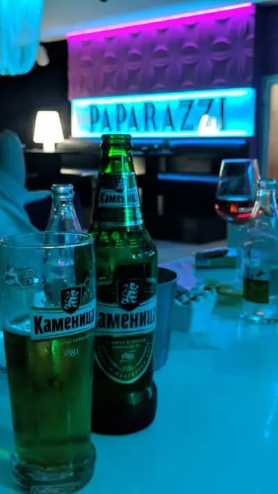 Paparazzi Bar & Dinner