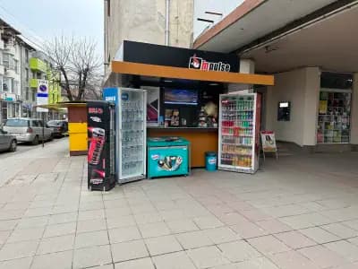 Павилион за Кафе,цигари и захарни изделия