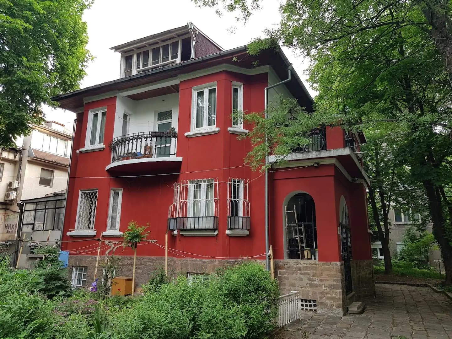 Top Center Apartments 1; 2; 3; 4; 5