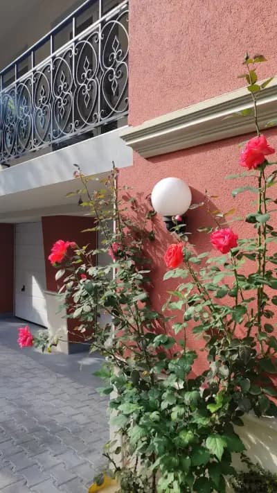 R & R Apartments