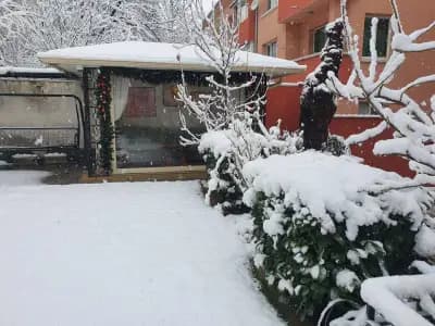 R & R Apartments