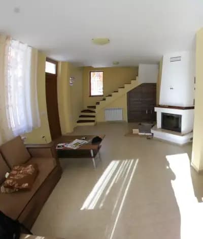 Къщи Тара