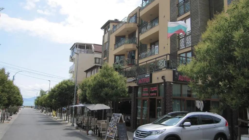 Gnezdo Apartment Sarafovo
