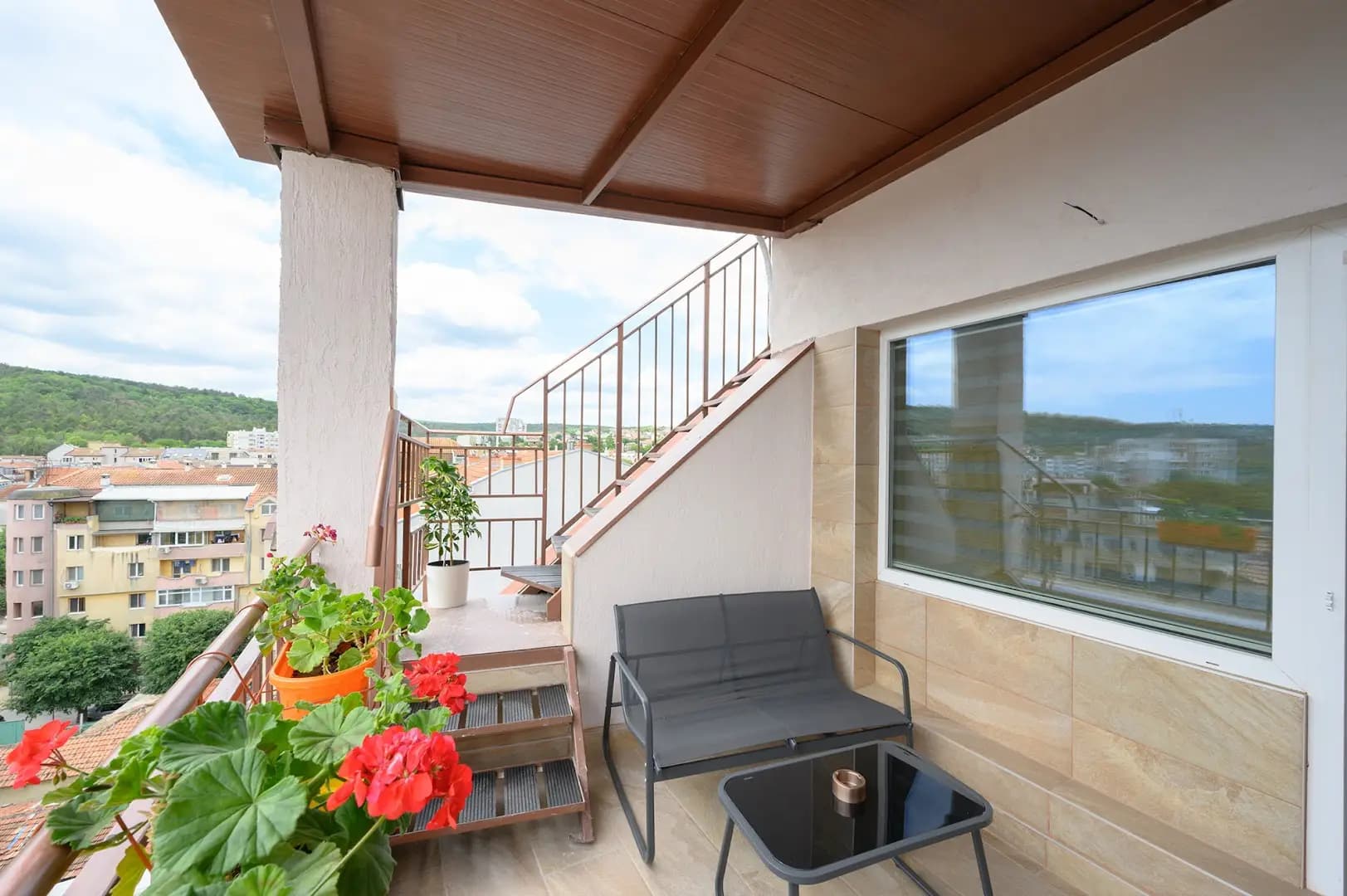 Sunset Luxury Apartment