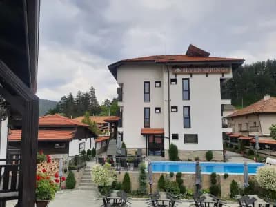 Seven Springs Hotel