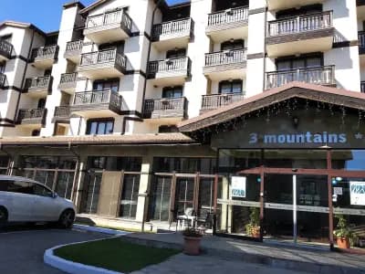 Three Mountains Apartment