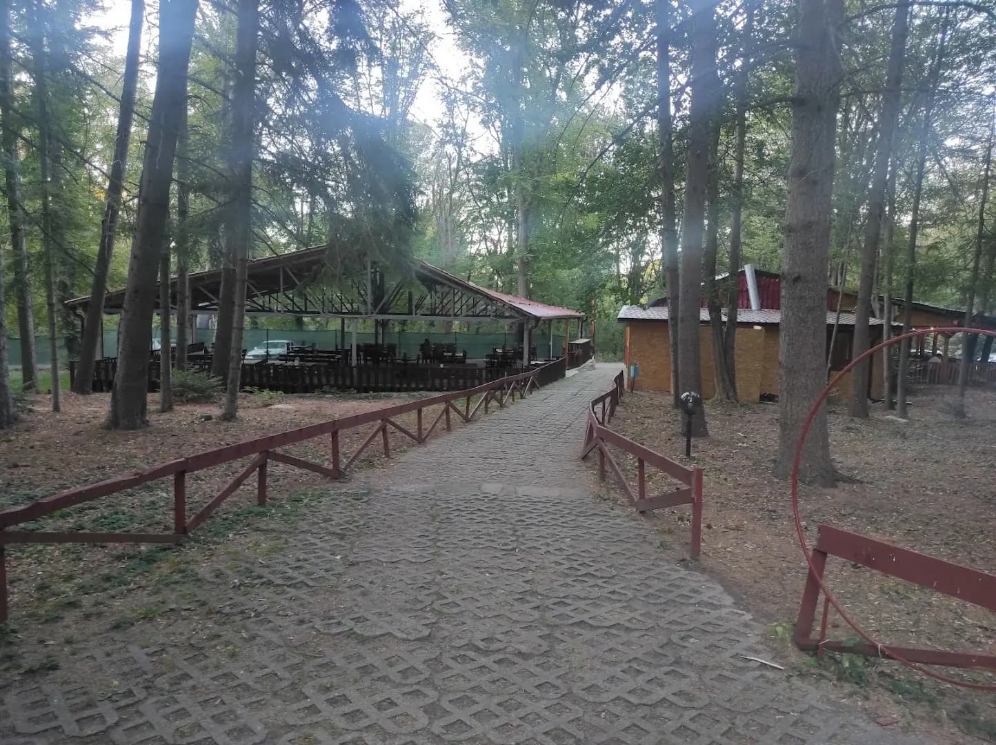 Вила "Пазачница"