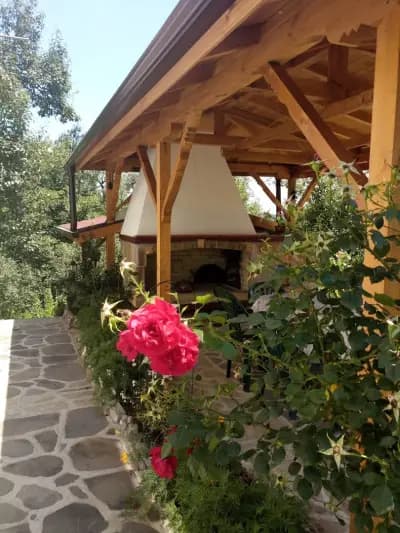 Къща за гости "НелинА HousE"