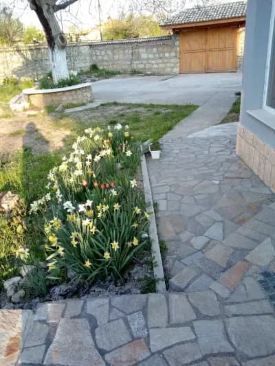 Бялата къща Калугерица