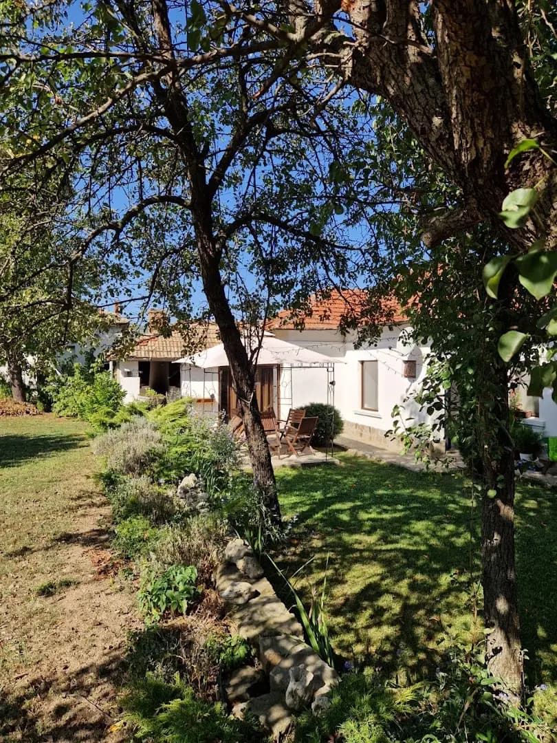 Къща за гости Casa Blanca