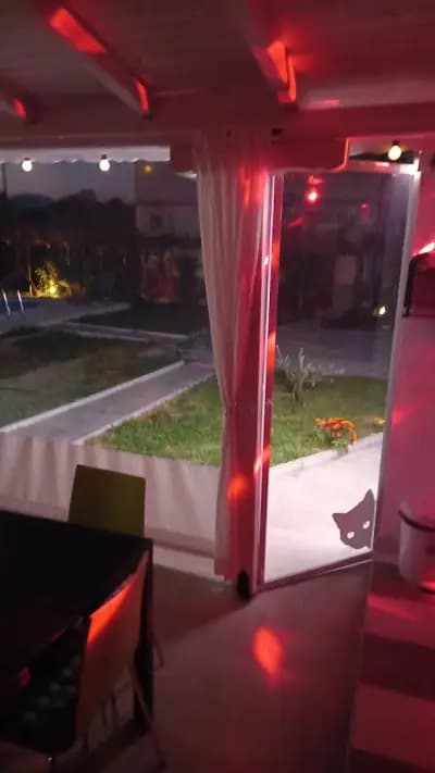 КЪЩА ЗА ГОСТИ ПРИЯТЕЛИ