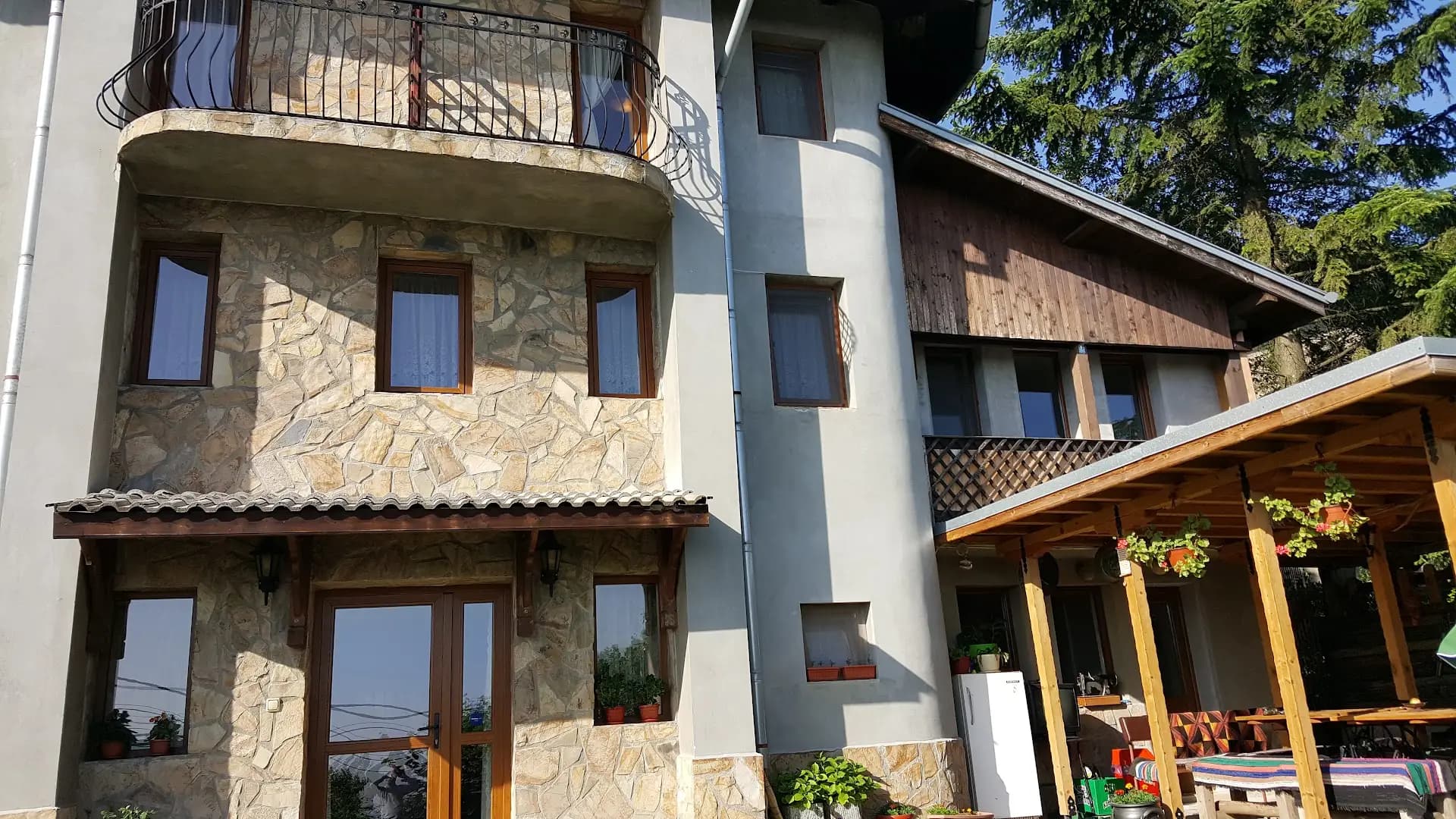 Вила Понтика