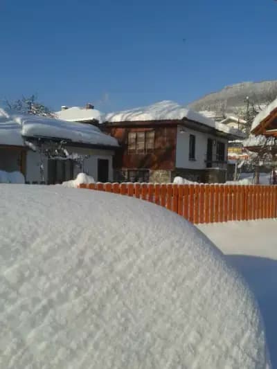 Къща за гости Диляна