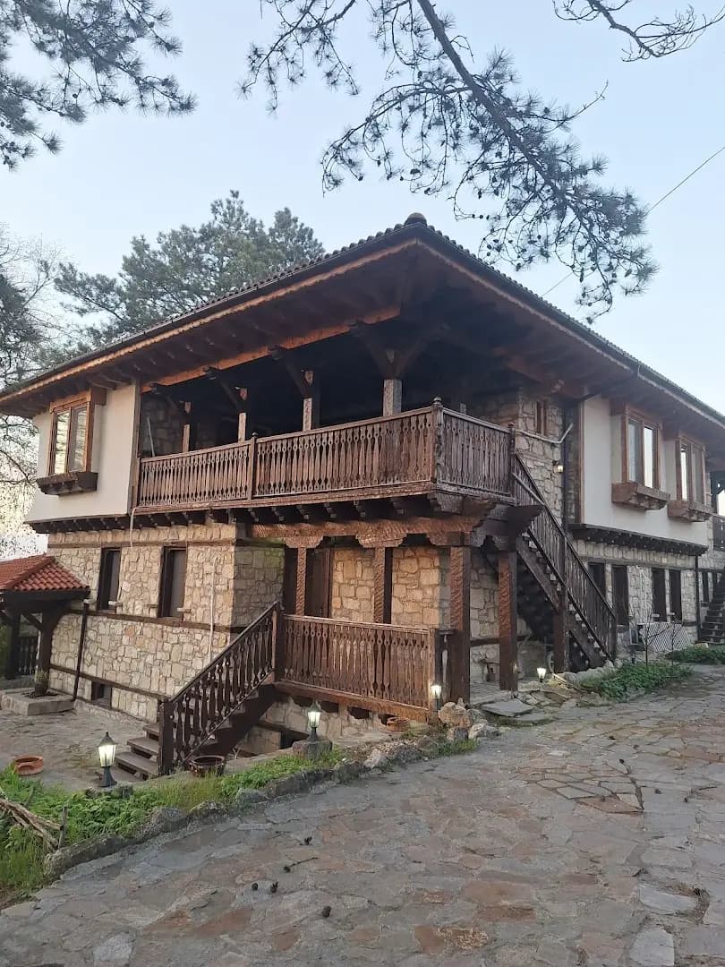Къща за гости "Български чифлик"