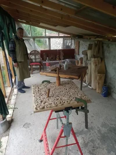 КЪЩАТА НА ЗАНАЯТИТЕ