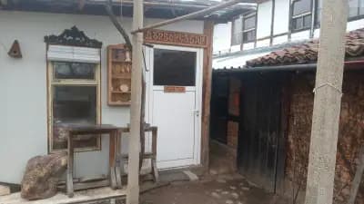 КЪЩАТА НА ЗАНАЯТИТЕ