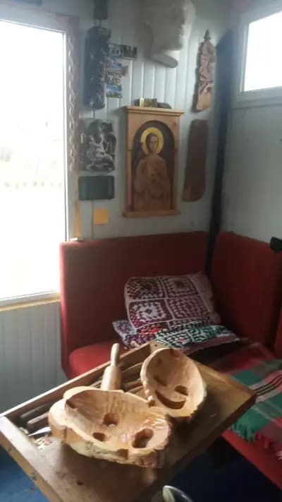 КЪЩАТА НА ЗАНАЯТИТЕ