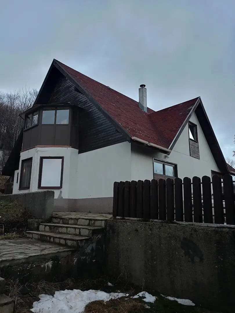 Къщи за гости Узана