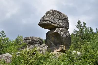 Прав Камен