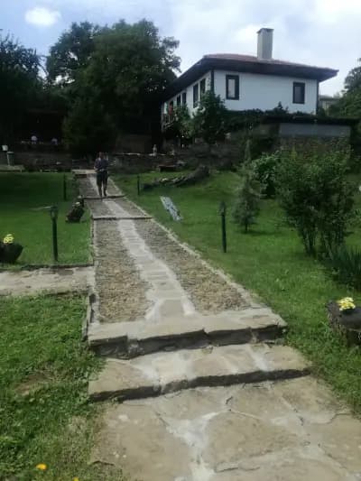 Guest House Stone Paths