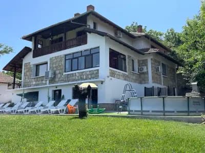 Стефанови Палас
