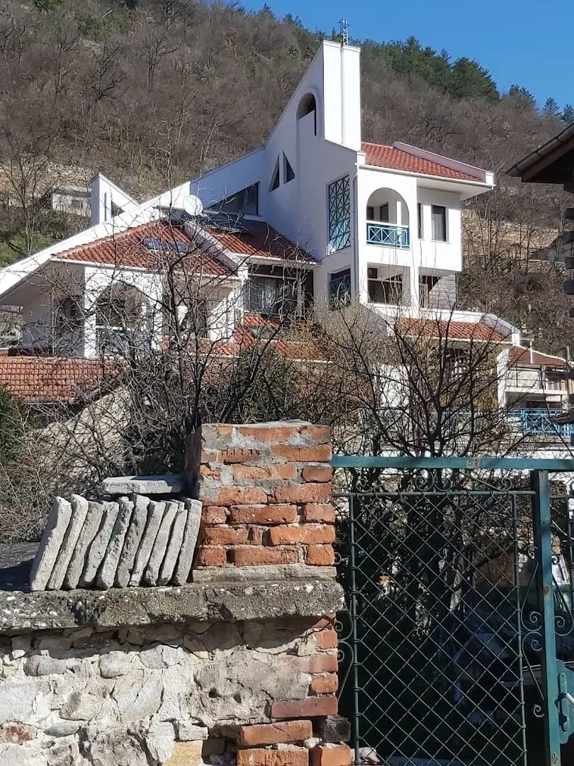 Къща за гости "Слънчев ден"