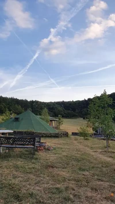 Къща за гости Звездобройна / Yablanitsa Balkan Huts