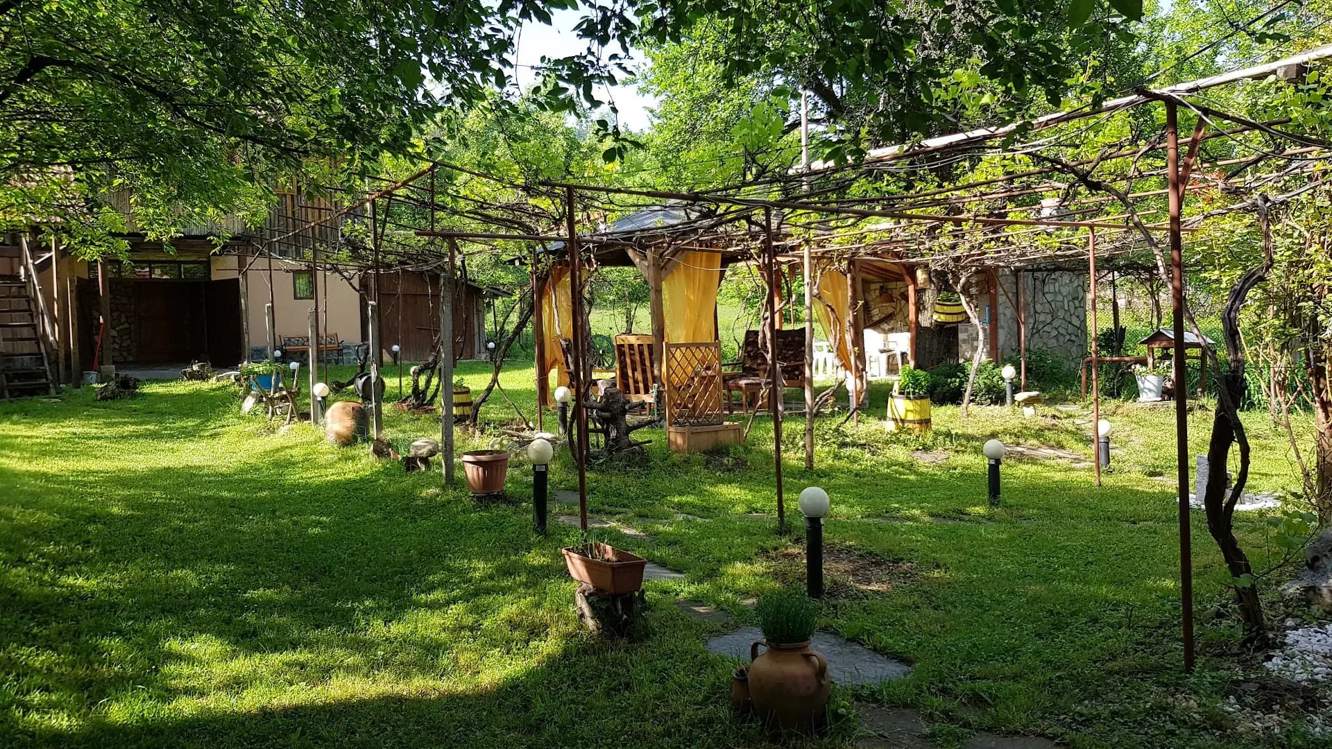 Lion Cottage - Guest House/Къща за гости