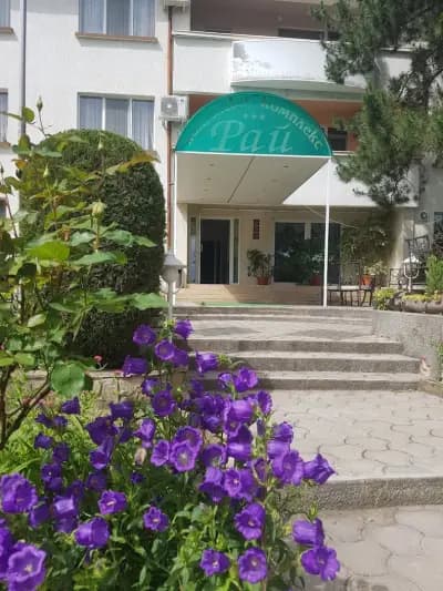 Хотел Рай