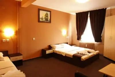 Хотел Едона