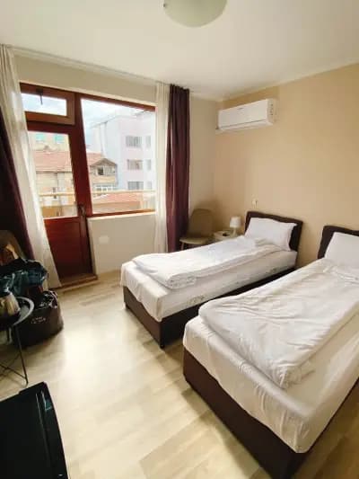 Hotel Leda