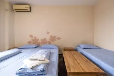Julia rooms
