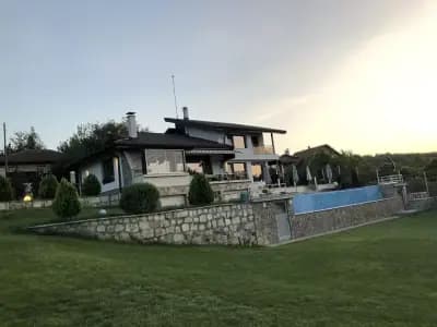 Luxurious Sunset Villa with Pool in Bozhichen