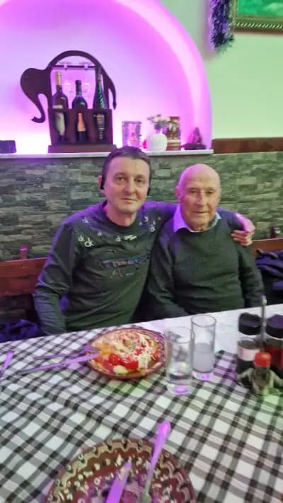 Запряновата къща