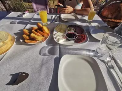Хотел "Сезони"