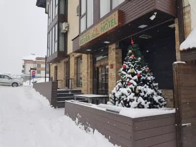 Семеен Хотел Елица