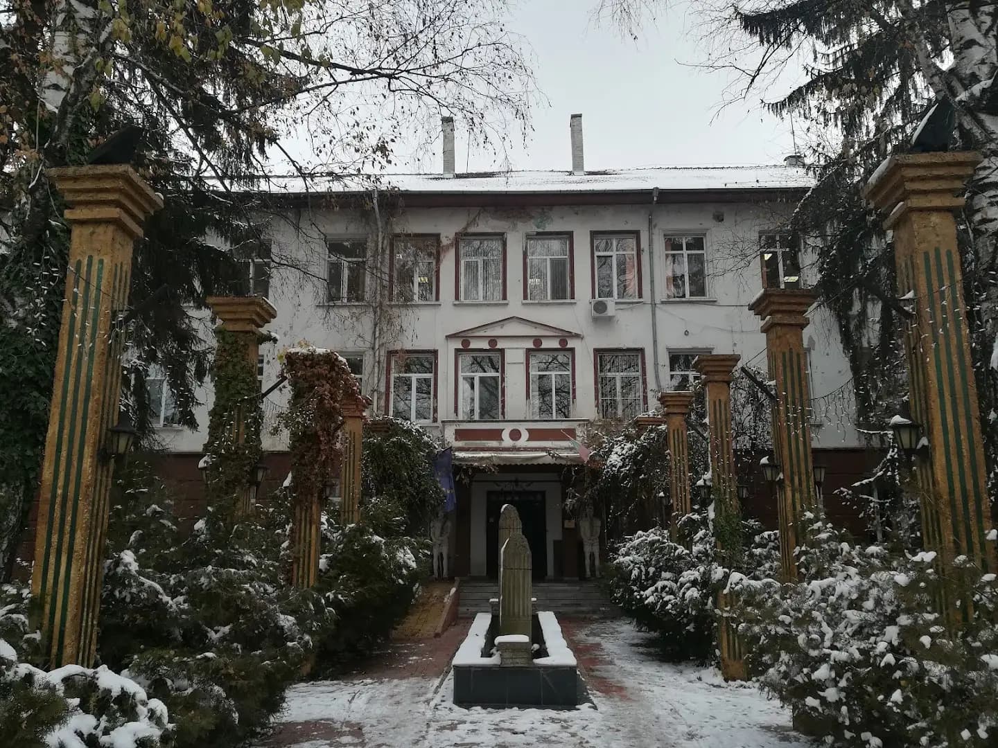 хотел Тривия Антик