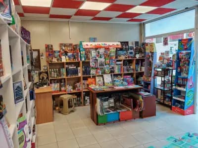 Книжарница "Тролски кът"