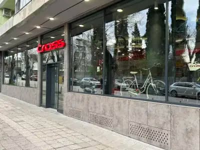 Фирмен магазин и сервиз за велосипеди Крос- Варна